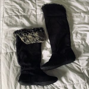 fur boots